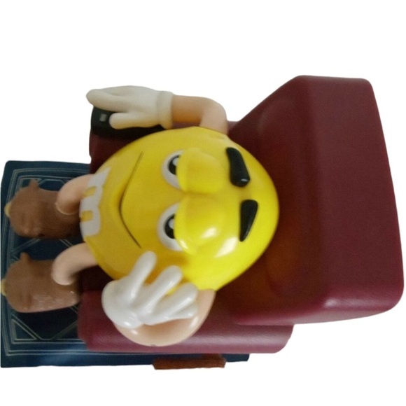 Yellow M&M "Couch Potato" Recliner Candy Dispenser Toy - Picture 3 of 6